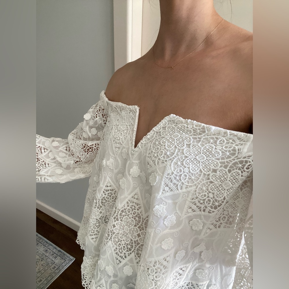 Ministry of Style off-the-shoulder white lace top - Picture 2 of 6